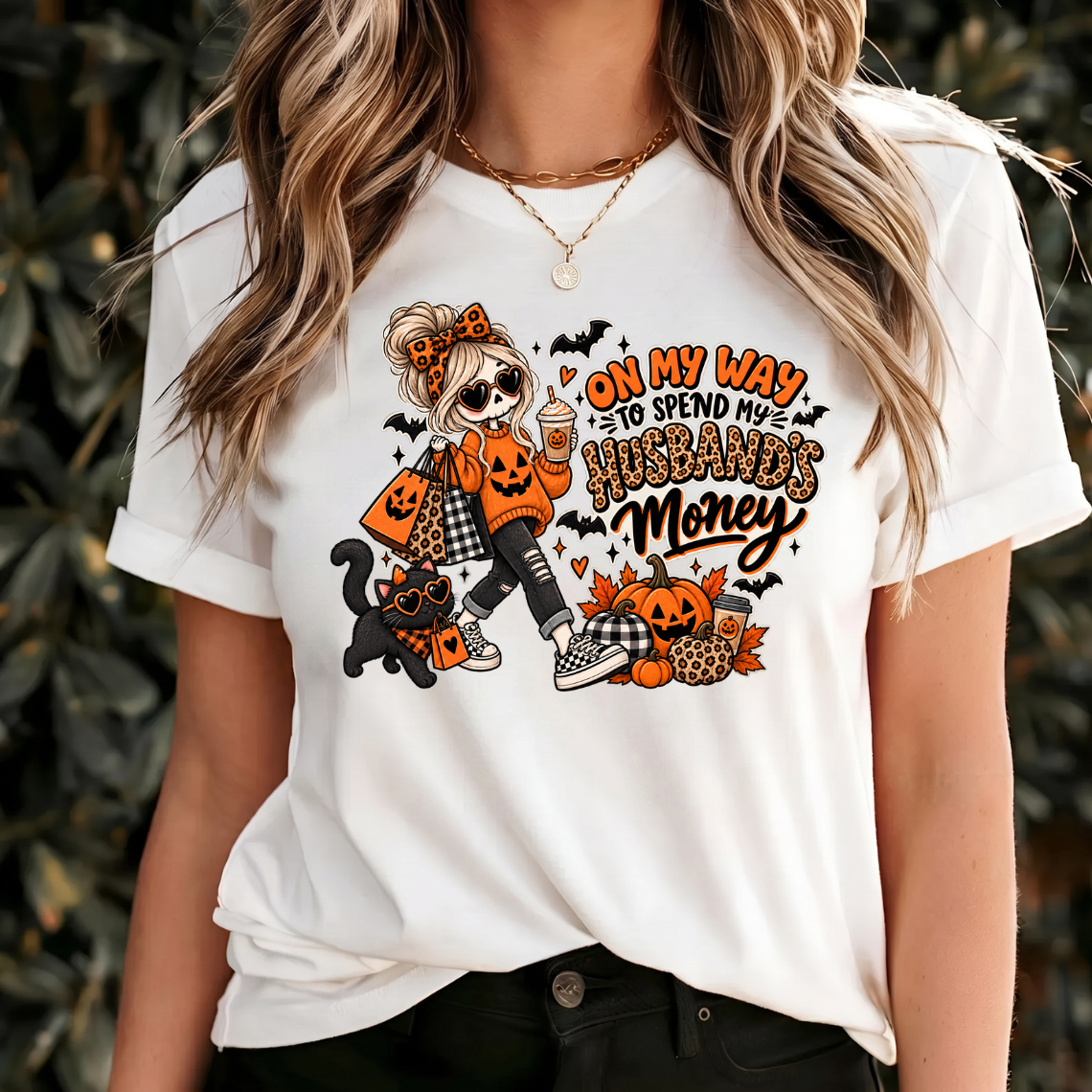 Halloween Shirt Retro Design, Halloween Graphic Tee Cute, Halloween Shirts Spooky Season, October Tshirts Women, Gifts for Her