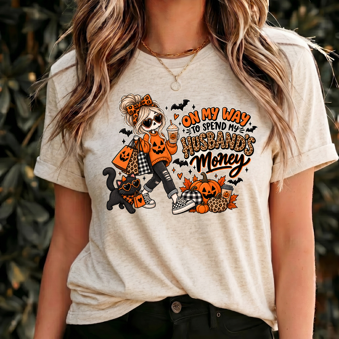 Halloween Shirt Retro Design, Halloween Graphic Tee Cute, Halloween Shirts Spooky Season, October Tshirts Women, Gifts for Her