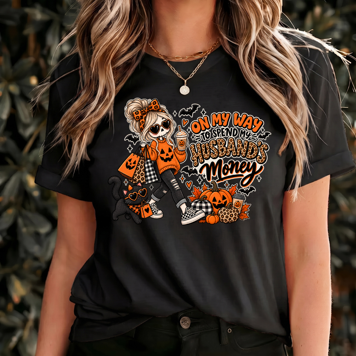 Halloween Shirt Retro Design, Halloween Graphic Tee Cute, Halloween Shirts Spooky Season, October Tshirts Women, Gifts for Her