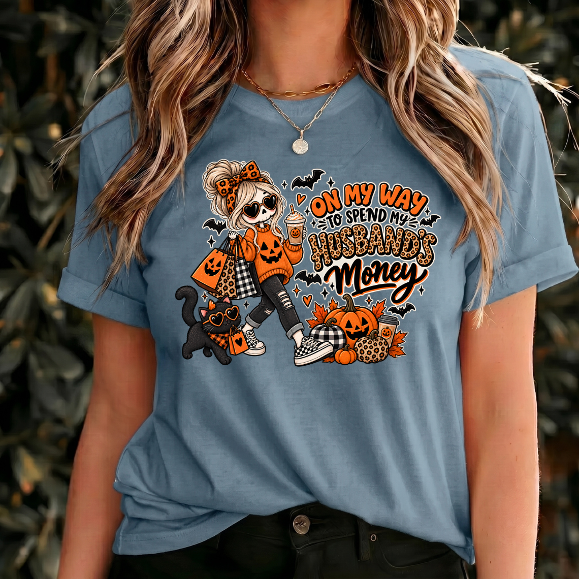 Halloween Shirt Retro Design, Halloween Graphic Tee Cute, Halloween Shirts Spooky Season, October Tshirts Women, Gifts for Her