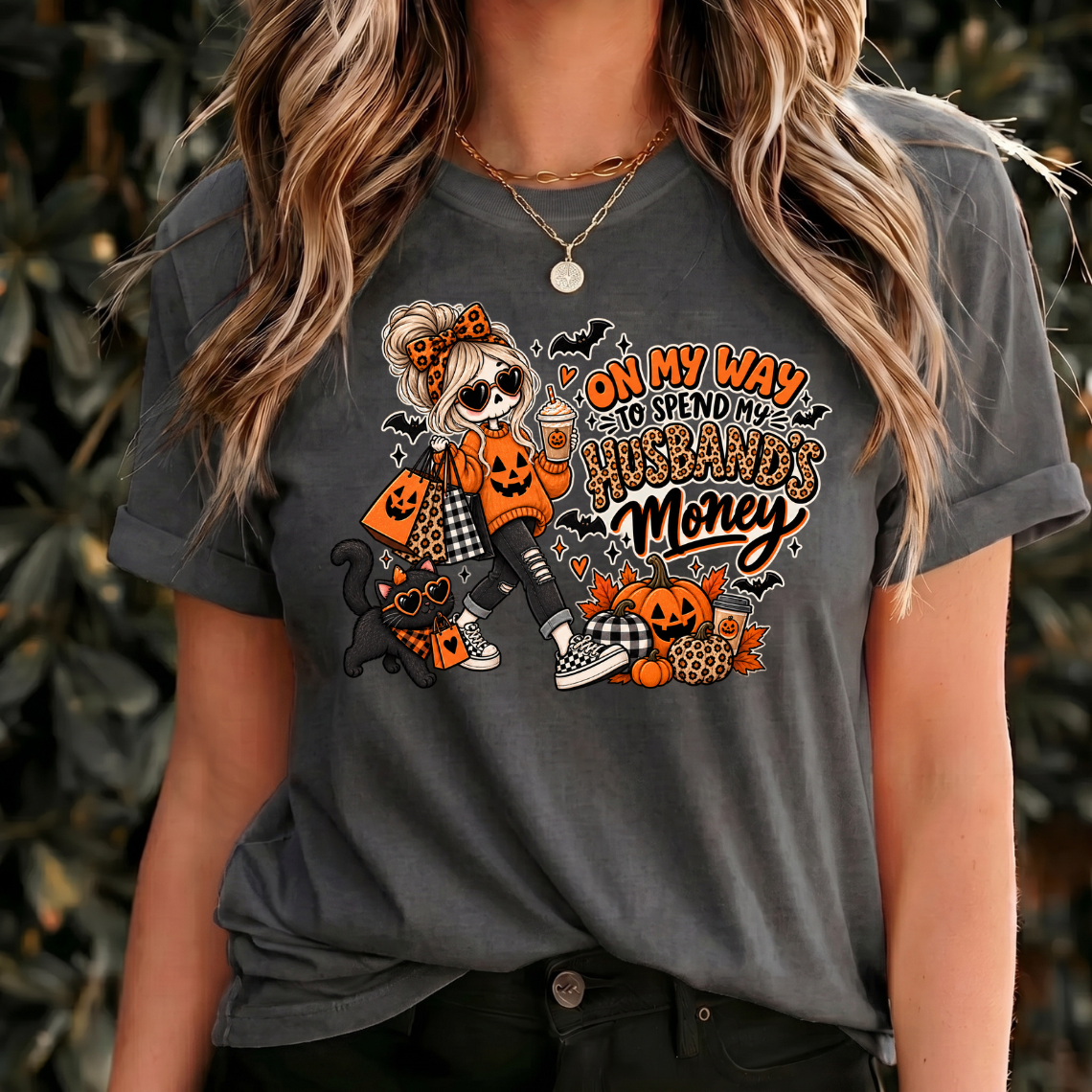 Halloween Shirt Retro Design, Halloween Graphic Tee Cute, Halloween Shirts Spooky Season, October Tshirts Women, Gifts for Her