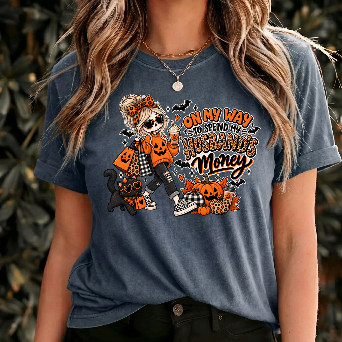 Halloween Shirt Retro Design, Halloween Graphic Tee Cute, Halloween Shirts Spooky Season, October Tshirts Women, Gifts for Her