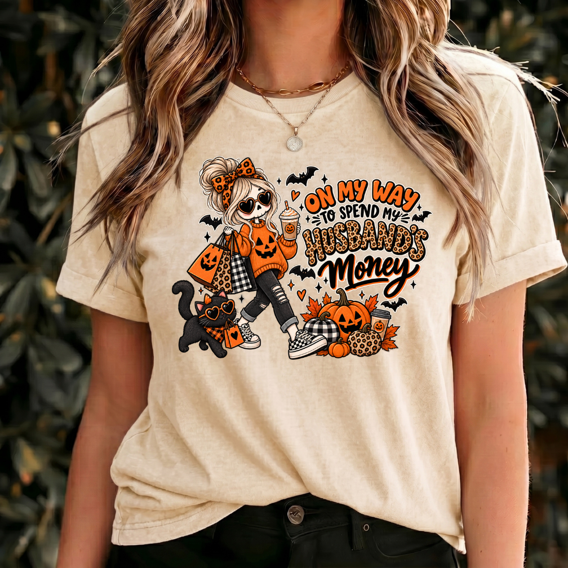 Halloween Shirt Retro Design, Halloween Graphic Tee Cute, Halloween Shirts Spooky Season, October Tshirts Women, Gifts for Her