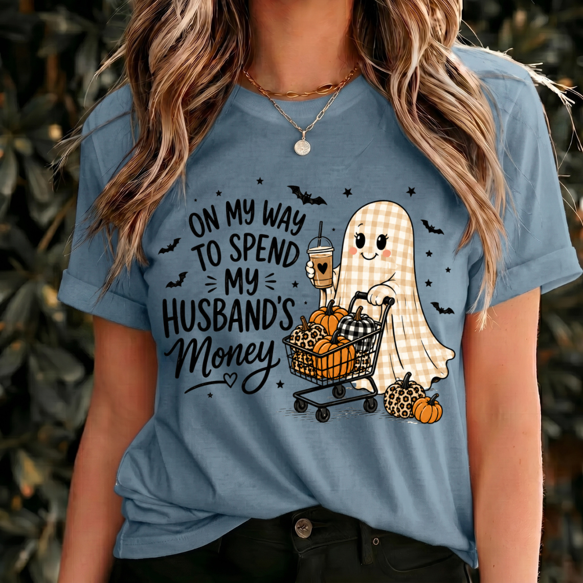 Halloween Graphic Tee Cute, Halloween Shirts Spooky Season, Halloween Shirt Retro Design, Cozy Halloween shirt, Fall Shirts, October shirts
