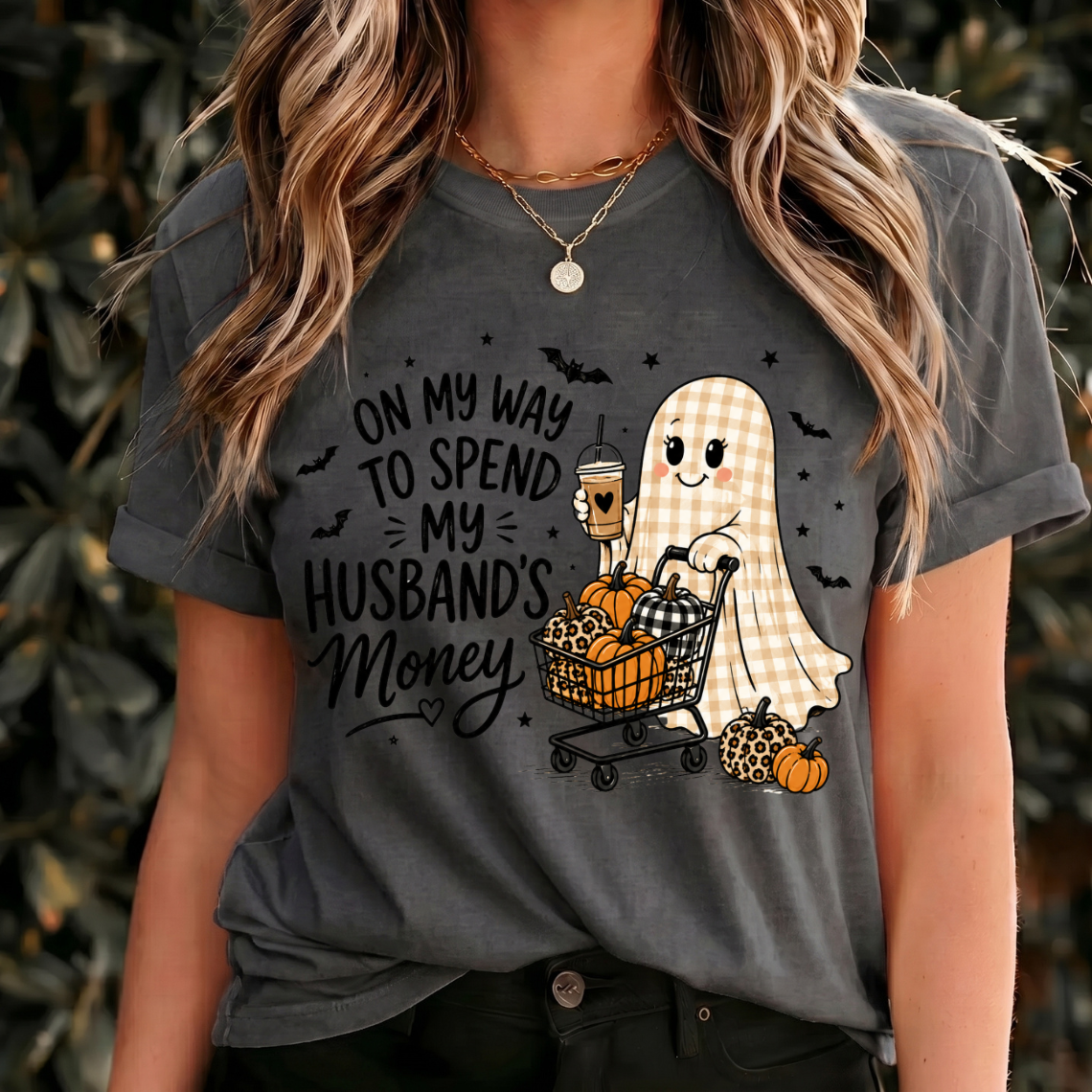 Halloween Graphic Tee Cute, Halloween Shirts Spooky Season, Halloween Shirt Retro Design, Cozy Halloween shirt, Fall Shirts, October shirts