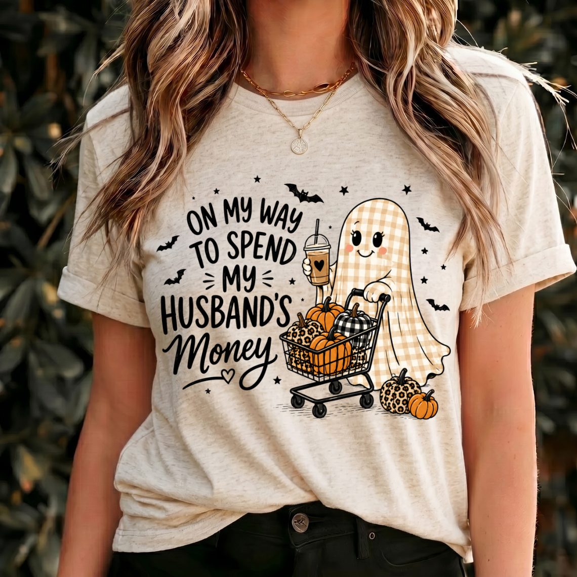 Halloween Graphic Tee Cute, Halloween Shirts Spooky Season, Halloween Shirt Retro Design, Cozy Halloween shirt, Fall Shirts, October shirts